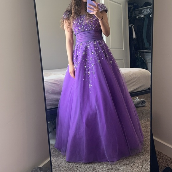 Dresses & Skirts - Purple Dress